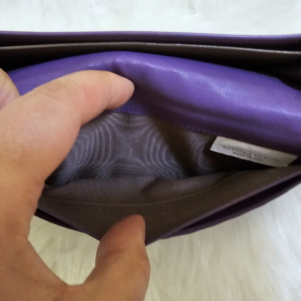 💕🎶🎉HOST PICK🎉🎶💕Authentic Bottega Veneta Intrecciato long wallet - Picture 8 of 17